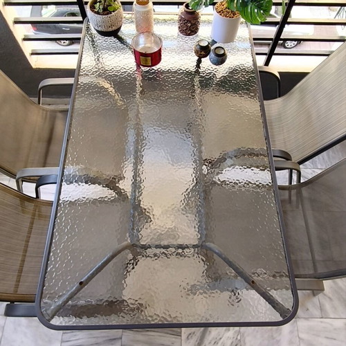 Outdoor table with glass top and metal frame like new, 1.40x0.80m