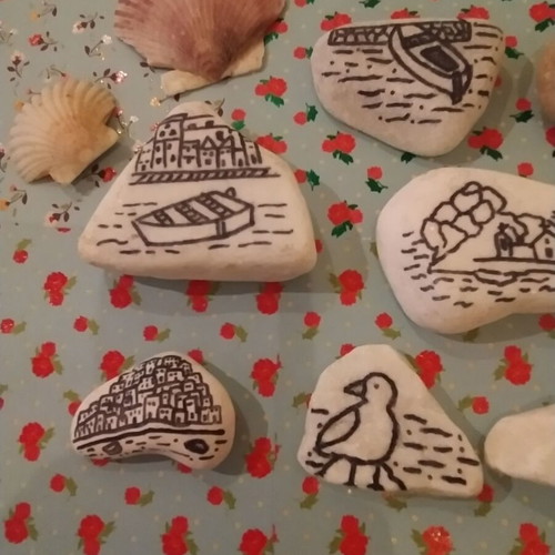Set of 6 painted white stones with summer sea designs, like new
