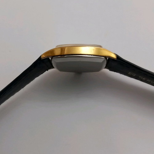 Laora men's wind-up watch in excellent condition Swiss made