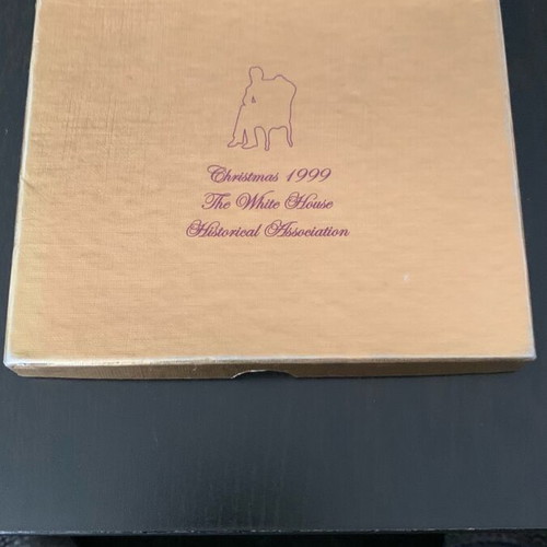 White House Memorabilia 1999 like new
