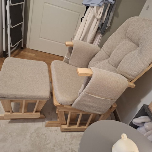 Sofia Nursing Chair with Footrest like new