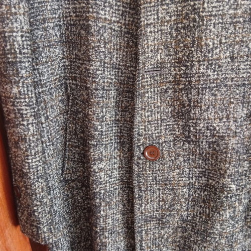 Men's vintage wool coat made in Italy, size 48, like new