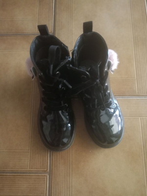 Xti boots patent leather with glitter and velvet laces size 27 like new