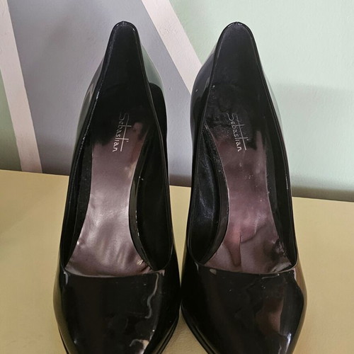 Sebastian black patent leather pumps new size 41 with 10 cm heel