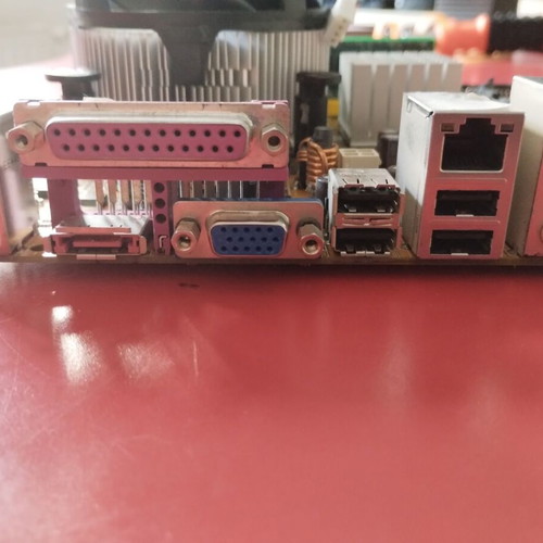 Μητρική ASUS P5VD2-VM μεταχειρισμένη με επεξεργαστή Intel Pentium 4 και μνήμες DDR2