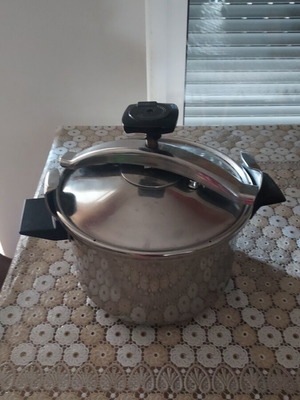 Χύτρα SEB 10 λίτρα μεταχειρισμένη με φθορές από τη χρήση