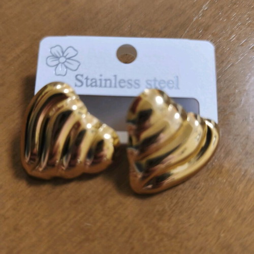 Heart-shaped clip-on earrings new, gold color with embossed design
