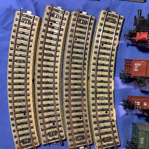 Marklin 3029 steam locomotive set with wagons and rails used