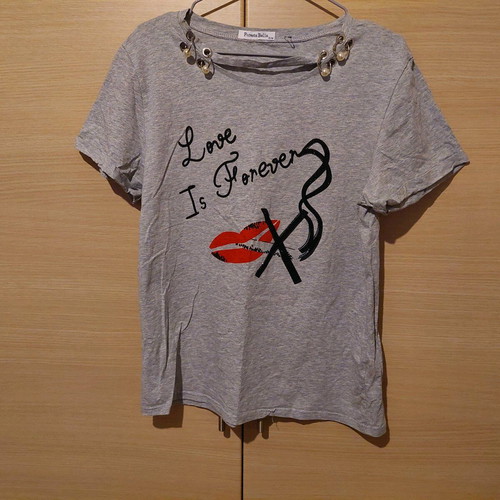 Foresta Bella Grey Short Sleeve T-Shirt New with Strass, Studs and Pearls Size Small/Medium