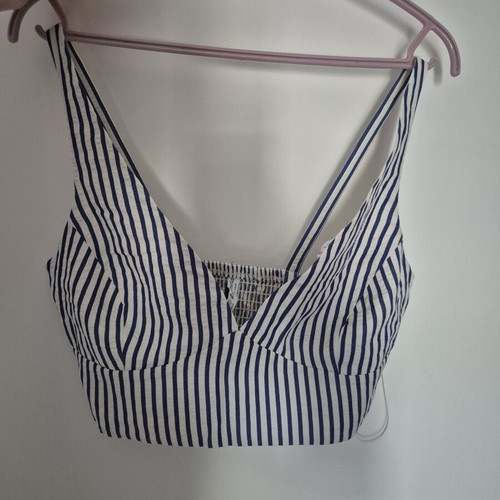 Stradivarius crop top like new, size M, beige and blue