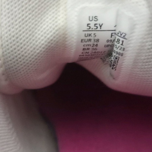 Jordan athletic shoes like new, size 38, white and yellow