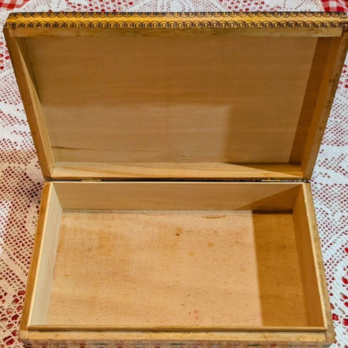 Vintage wooden box with handmade pyrography from 1970s