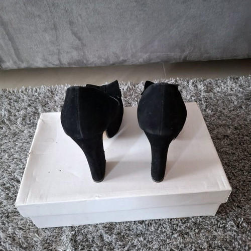 Velvet bow pumps like new, size 37, black