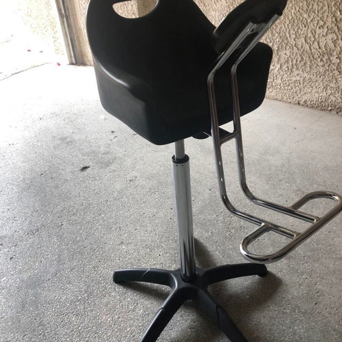 Hairdressing children's chair new