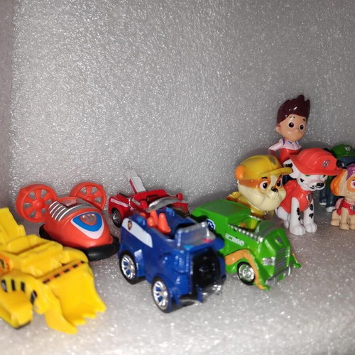 Paw Patrol collectible figures set of 12 like new