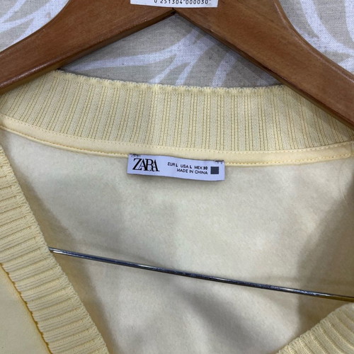Zara women's vest new, yellow with fuzzy lining