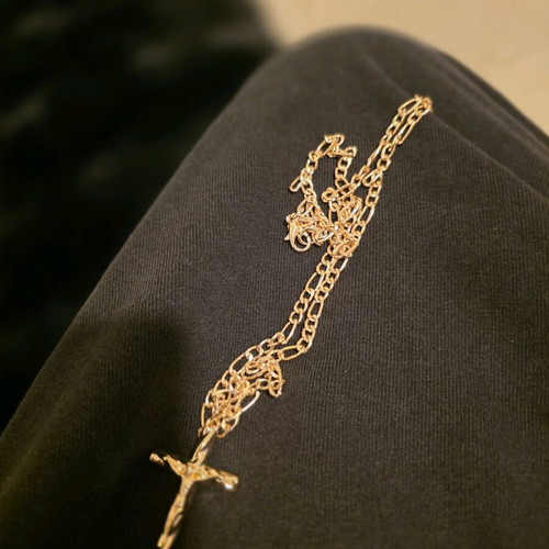 Steel cross with chain Othelia brand new, gold tone