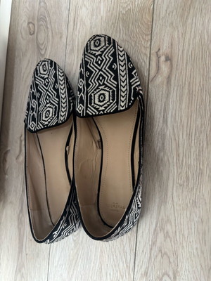 Zara ballet flats black and white used size 40