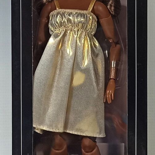 Barbie Basics Model 09 12'' doll new