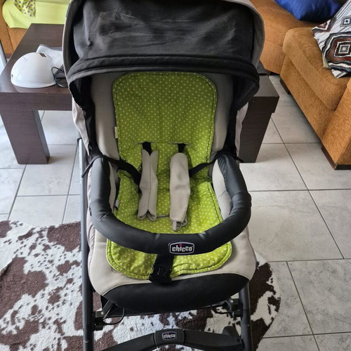 Chicco Trio Love stroller with bassinet and car seat