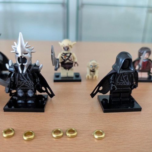 Lord of The Rings Minifigures like new, compatible with original blocks