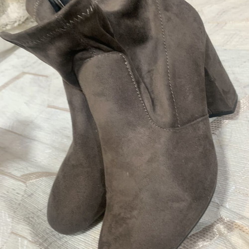 Voi & Noi women's ankle boots, brown suede, size 39