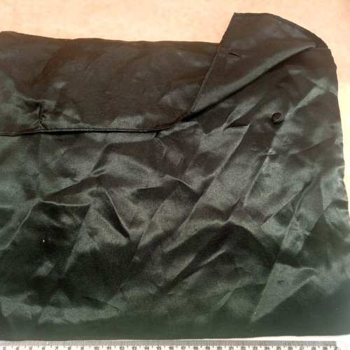 Satin case 33x28 cm new, button closure