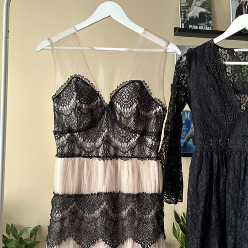Long dress with padding like new, black and pink