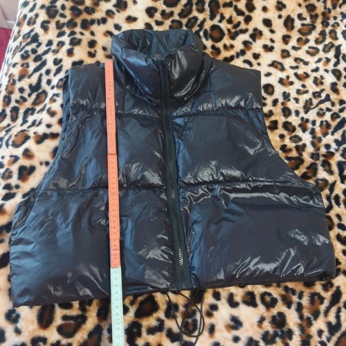 Shein cropped sleeveless puffer jacket, black, petite L