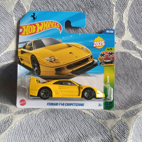 Hot Wheels Ferrari set new
