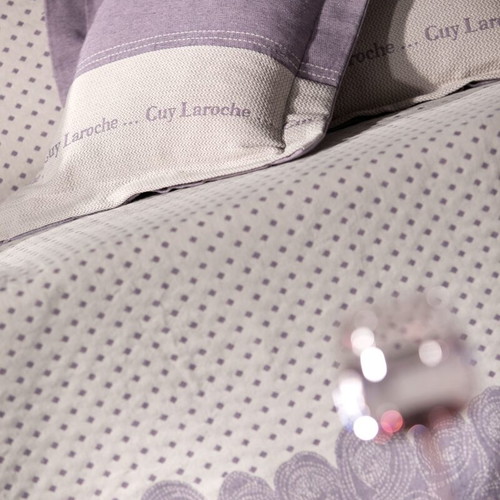 Guy Laroche sofa throws for two- and three-seater couch like new