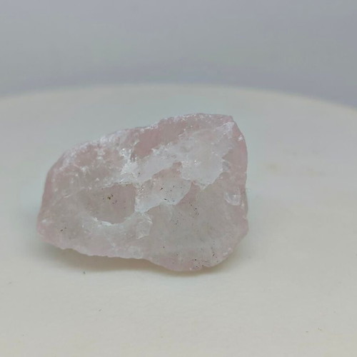 Natural Raw Rose Quartz 32g like new