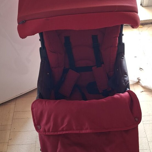 Chicco baby stroller with footmuff, red