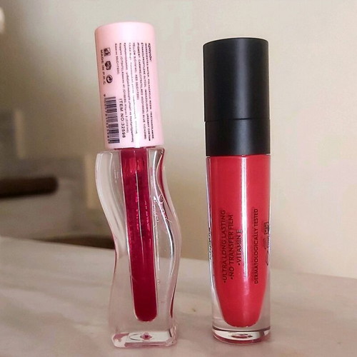 Lip gloss set with two new red lip glosses
