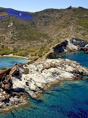 Agricultural land 18,527 m² in Soufi Kimolos with sea view