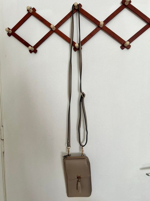 Pearl Angelli crossbody wallet bag used, beige, with compartments