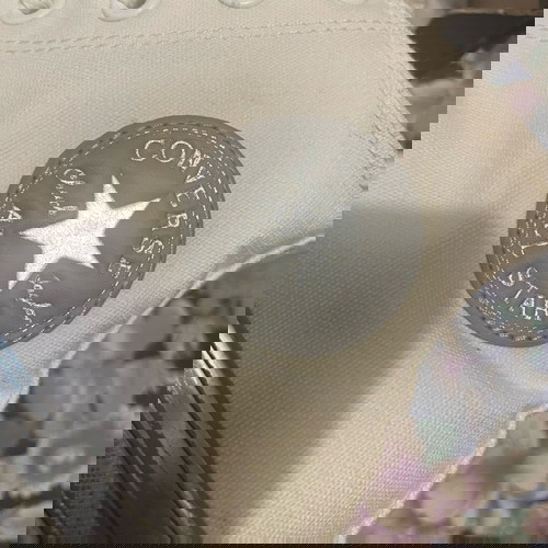 Converse λευκά ασημί!