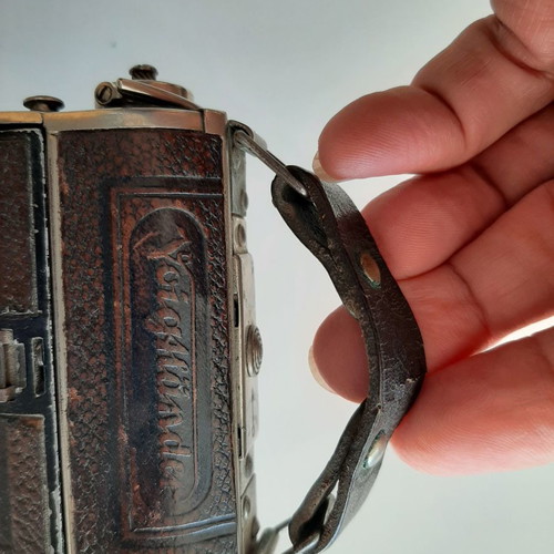 Vintage camera Voigtlander 1:6.3 from 1900s used with leather case
