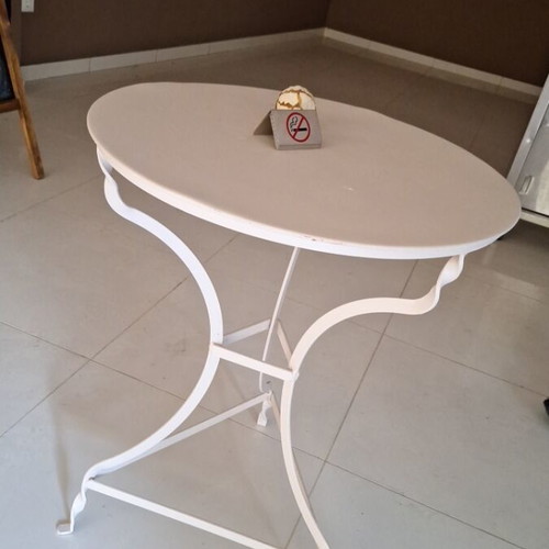 Iron table like new