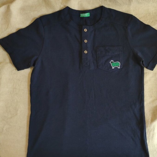 Benetton children's T-shirt blue dark 8-9 years like new