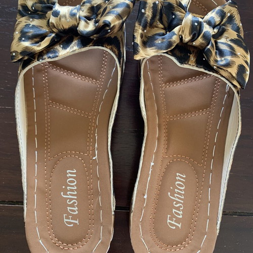 Fashion Icon leopard print women's slippers with bow and strass, like new, size 38