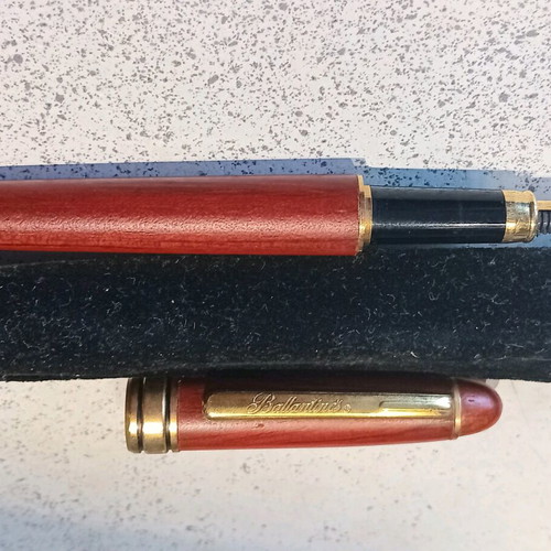 Ballantine's collectible pen new with gold details
