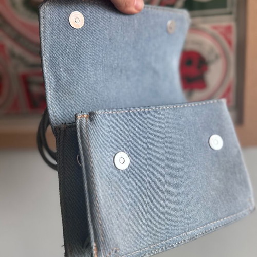 Denim jean handbag hand-held like new, blue