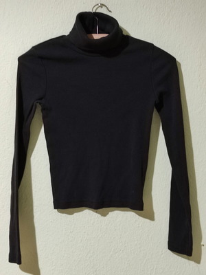 Zara women's turtleneck sweater like new, black