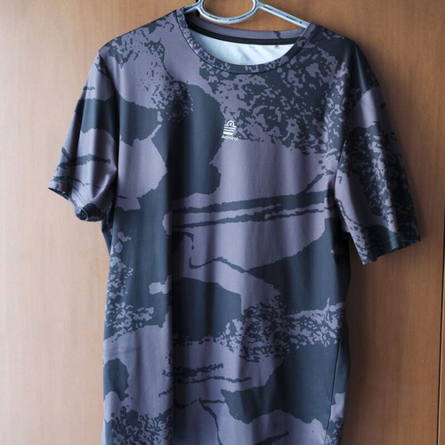 Set of 8 Admiral and Decathlon dry fit gym t-shirts