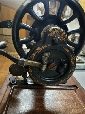Singer vintage χειροκίνητη ραπτομηχανή 1904, σειριακός αριθμός J455824