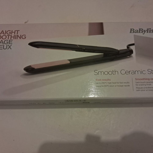 Babyliss Smooth Ceramic Styler ST241E hair straightener new