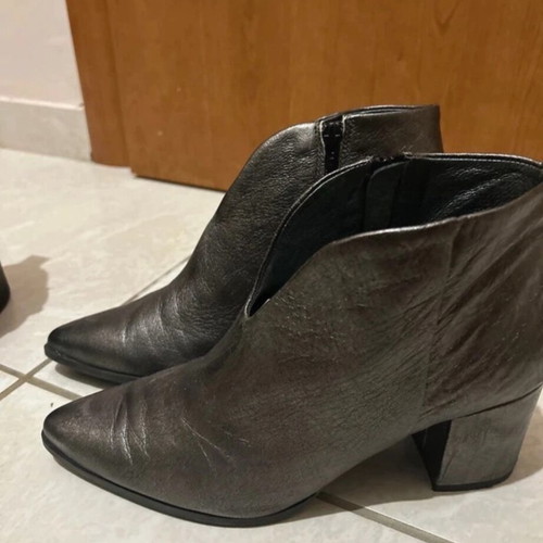 Leather ankle boots like new, side zipper, square heel 5-6cm, size 39, grey silver