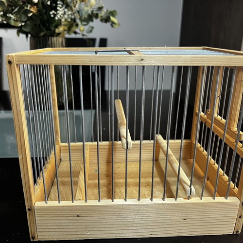 Wooden birdcage like new