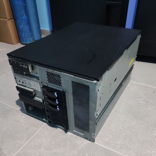 IBM Netfinity 5500 Server Rack with Dual Pentium II 400MHz
